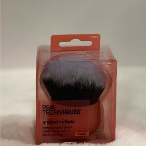 Real Techniques Angled Kabuki Brush - Orange Handle with Black-to-Gray Bristles